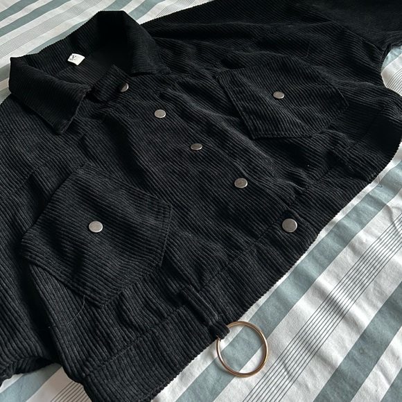 YesStyle black cropped corduroy jacket - Picture 2 of 8